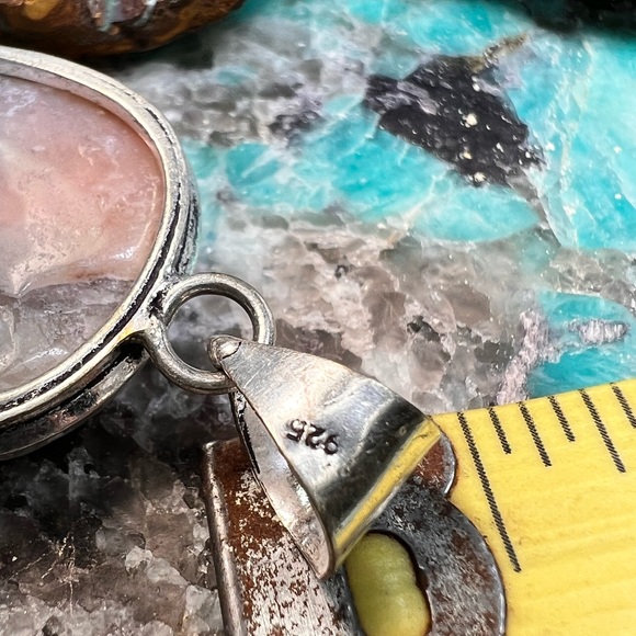 Peruvian pink opal pendant (A-6) - Picture 7 of 7